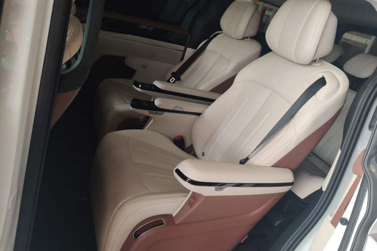 Used BYD Xia 2025 DM-i 1.5T 180km Beyond Edition
