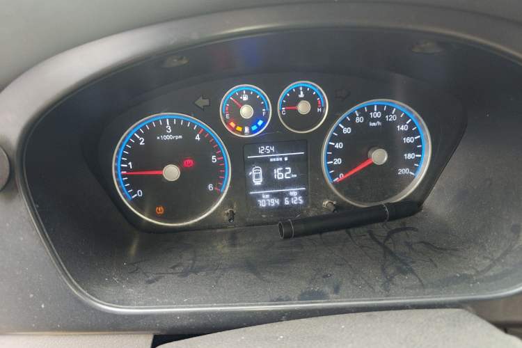 Used Foton Toano 2021 2.0T Manual Tongtu Long-Wheelbase Mid-Roof 3-Seater 4F20TC3