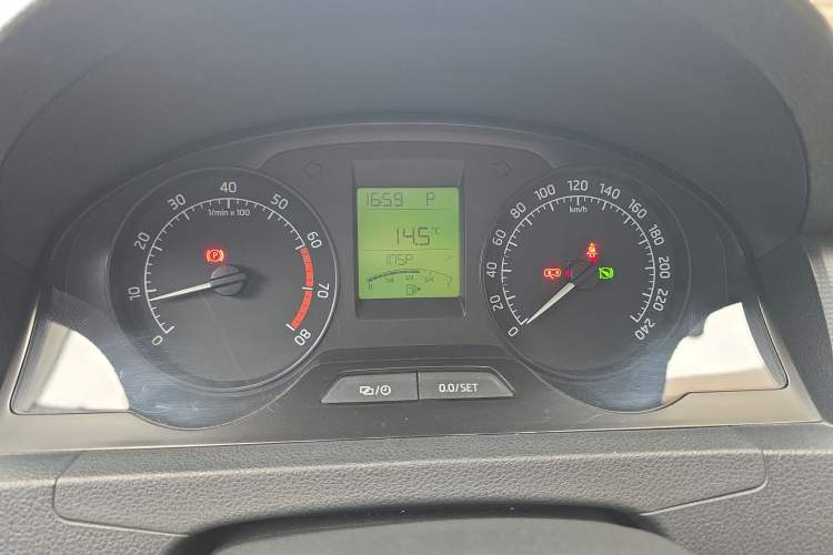 Used Skoda Rapid Spaceback 2014 1.6L Automatic Enjoyment Edition