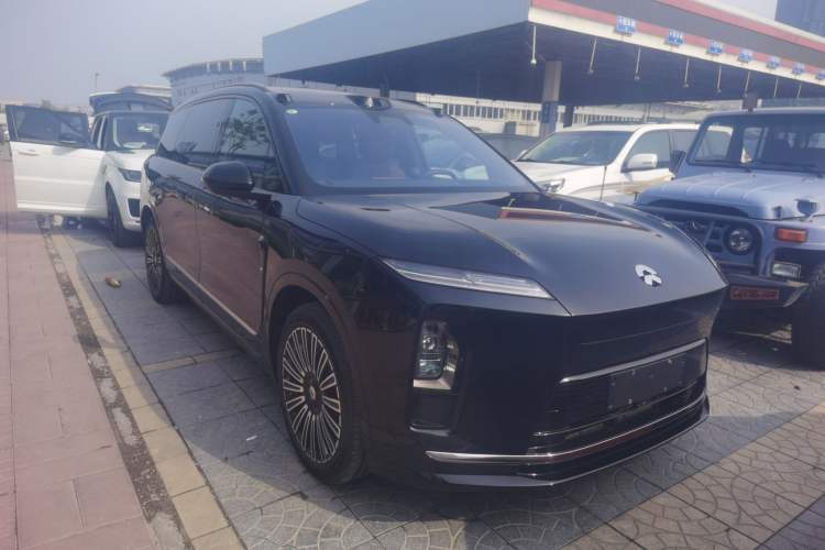 Used Nio ES8 2026 Model 6-seat Executive Luxury Edition Front Right 45 Deg