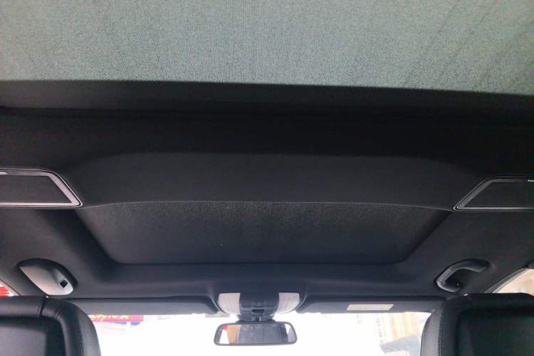 Used Mercedes-Benz E-Class 2015 E 260 L
