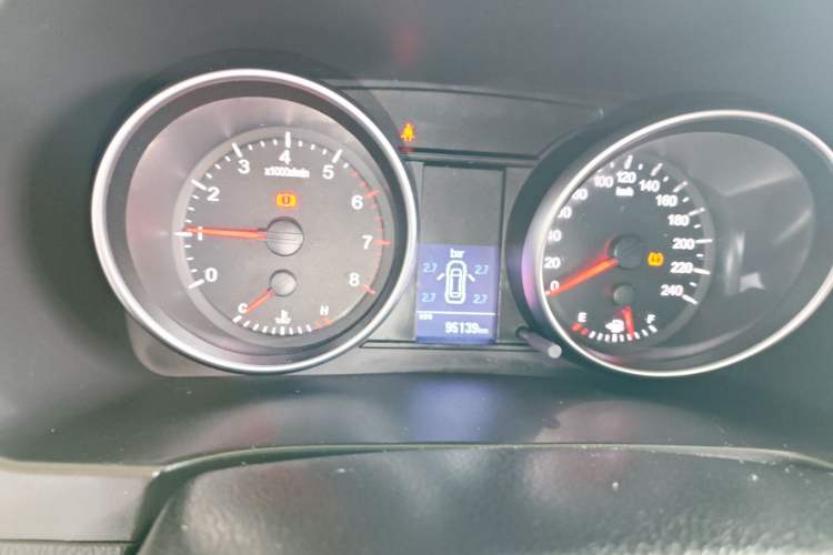 Used Haval H6 2016 Upgraded Model 1.5T Manual Two-Wheel Drive Elite Version Instrument Cluster