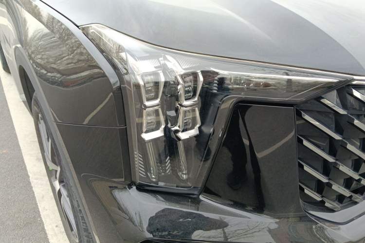 Used GAC Trumpchi GS8 2022 Linghang Series 2.0 TGDI Two-Wheel-Drive Luxury Smart Connectivity Version (7 Seats) Right Front Headlight