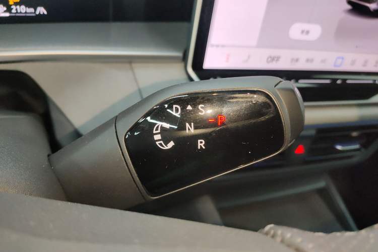 Used Volkswagen Tayron 2025 Tiguan L 380TSI 4Motion Luxury Easy Package