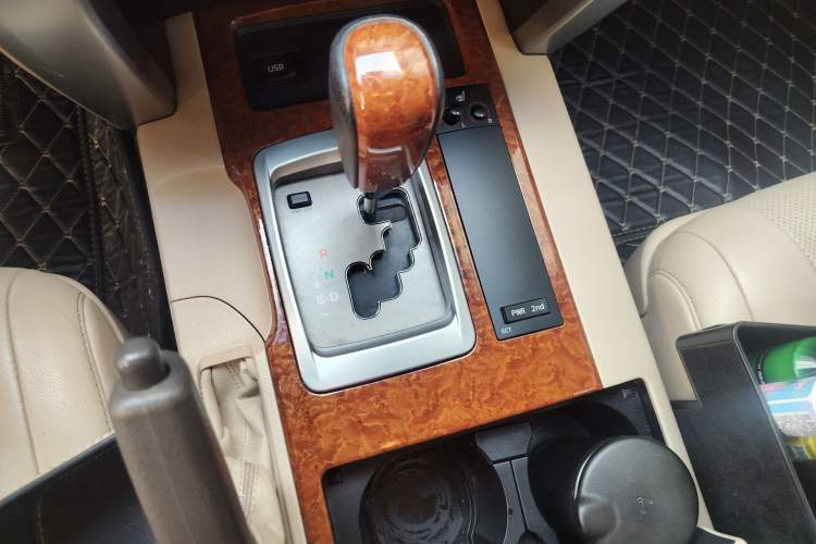 Used Toyota Land Cruiser 2012 4.0L Automatic VX