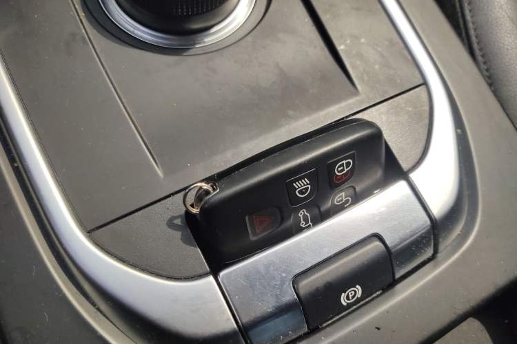 Used Land Rover Discovery Sport 2019 240 PS PURE Edition China VI Standard