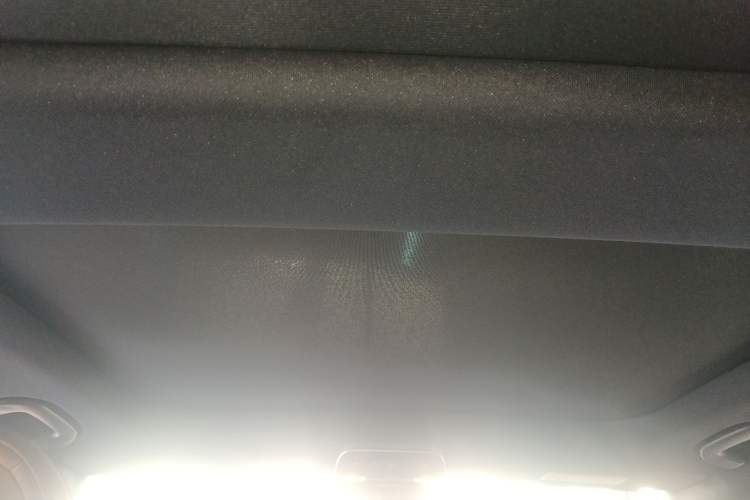 Used Mercedes-Benz E-Class New Energy 2024 E 350 e L Plug-in Hybrid Sedan Headliner