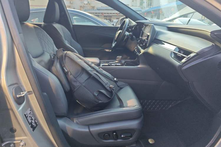 Used Lexus RX 2023 350h Two-Wheel Drive Enjoyment Version