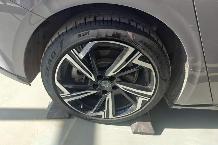 Used Hongqi EH7 2024 760 Pro+ Four-Wheel Drive Version