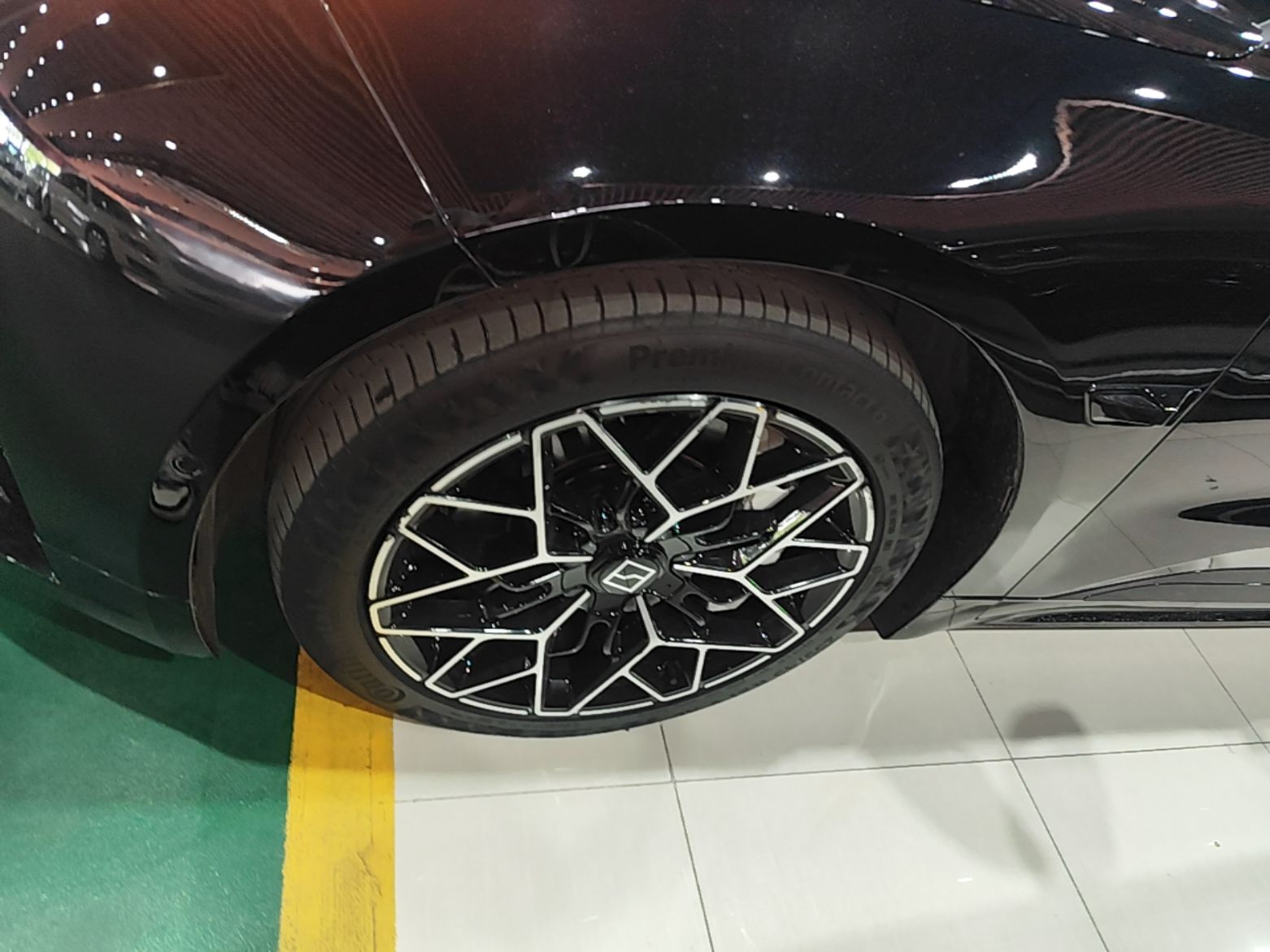 Zeekr 001 2024 ME Edition 100 kWh All-Wheel Drive — снимка 10