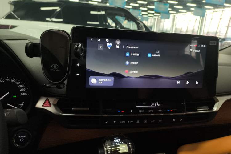 Used Toyota Granvia 2023 2.5L Hybrid Comfort Edition