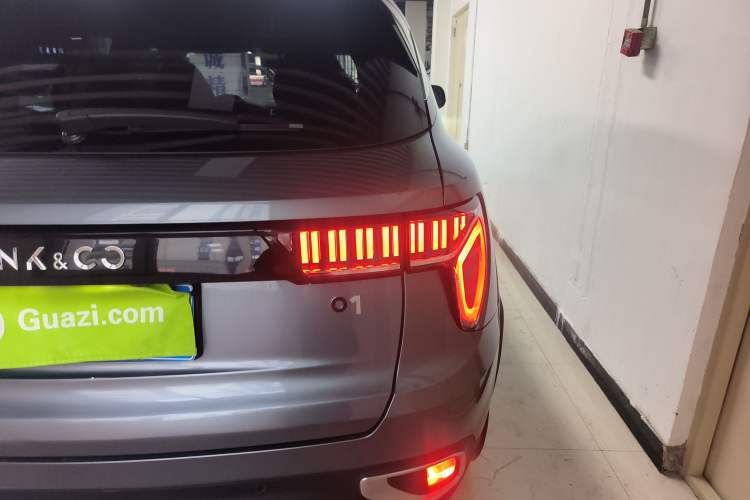 Used Lynk & Co 01 2020 2.0T Two-Wheel Drive Pure Pro Version China VI Standard