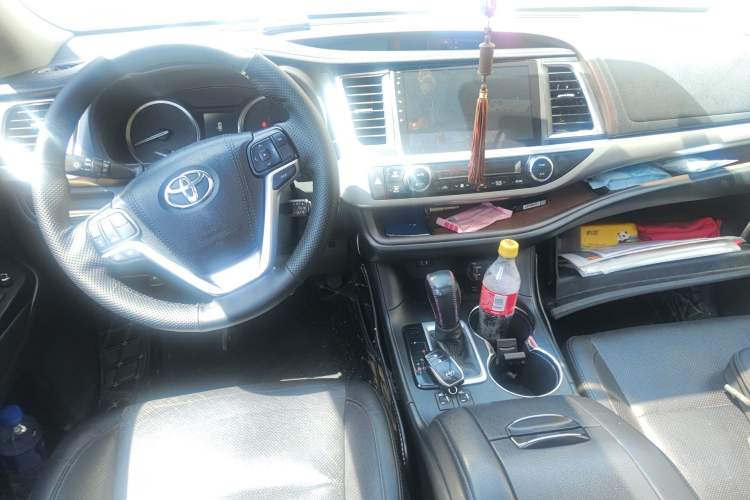 Used Toyota Highlander 2017 2.0T Four-Wheel Drive Luxury Edition 7 Seats