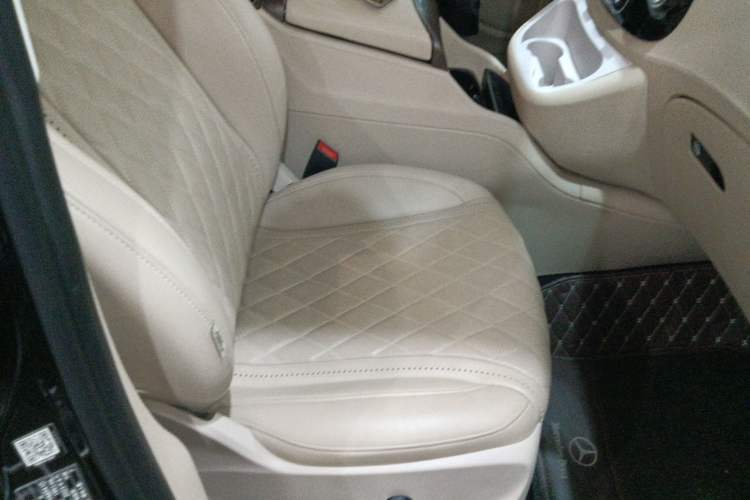 Used Mercedes-Benz Vito 2023 2.0T Business Version 7 Seats
