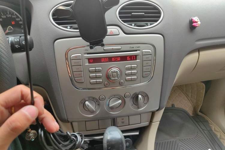 Used Ford Focus 2011 Hatchback 1.8L Automatic Fashion Edition
