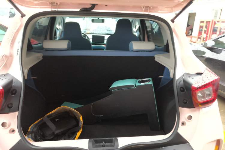 Used Dongfeng NAMMI BOX 2022 Chasing Wind Edition 331 km Standard Model Trunk