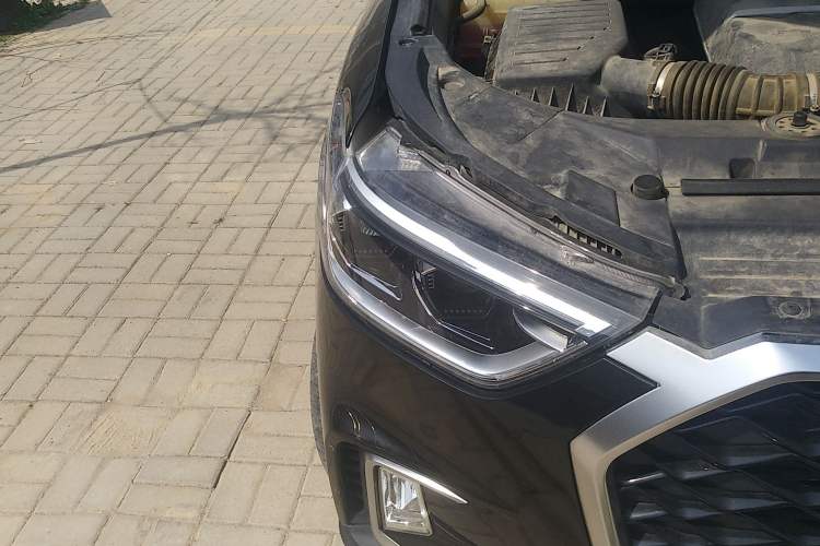 Used SAIC MAXUS D90 Pro 2020 2.0T Gasoline 4x4 Flagship Edition 6 Seats
