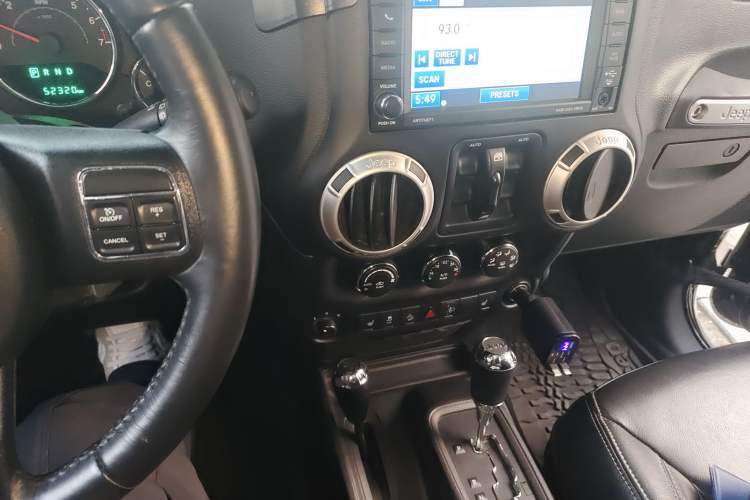 Used Jeep Wrangler 2015 3.0L Sahara Four-Door Comfort Edition