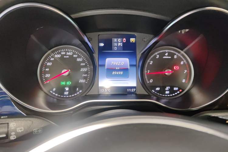 Used Mercedes-Benz V-Class 2018 V 260 Prestige Edition China VI
