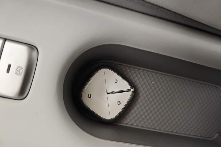 Used Wuling Air ev 2023 - Four Seats - Advanced Edition
