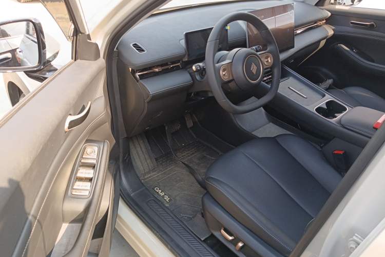 Used Baojun Yunhai 2024 600km Pure Electric Version Driver Seat