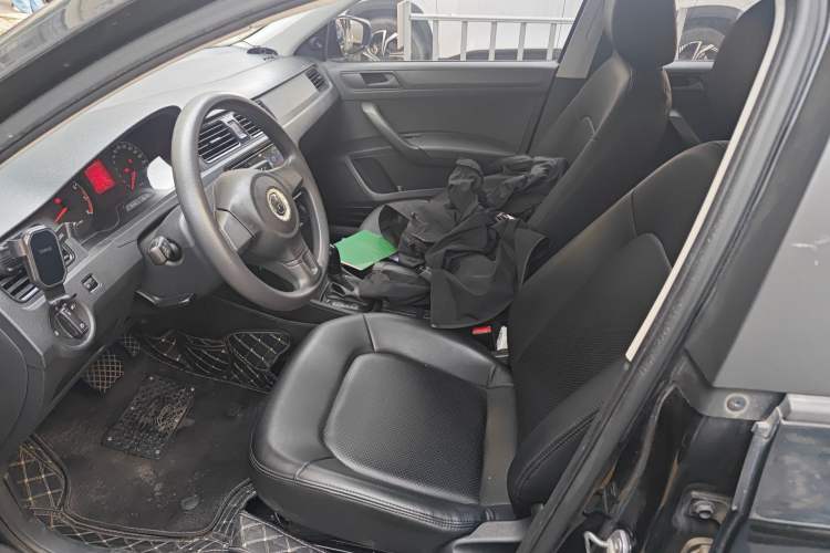 Used Volkswagen Santana 2015 1.6L Automatic Fashion Edition
