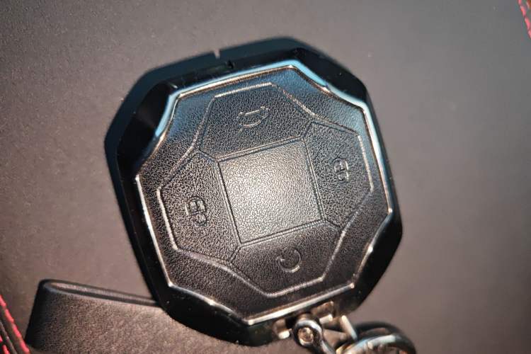 Used JETOUR Traveler 2024 2.0T All-Wheel-Drive CrossPRO+ Entertainment Edition
