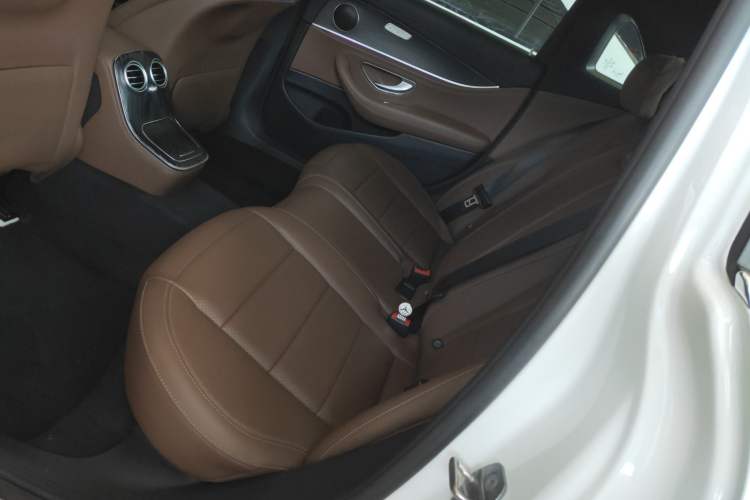 Used Mercedes-Benz E-Class 2021 Restyled E 300 L Sporty and Stylish Edition
