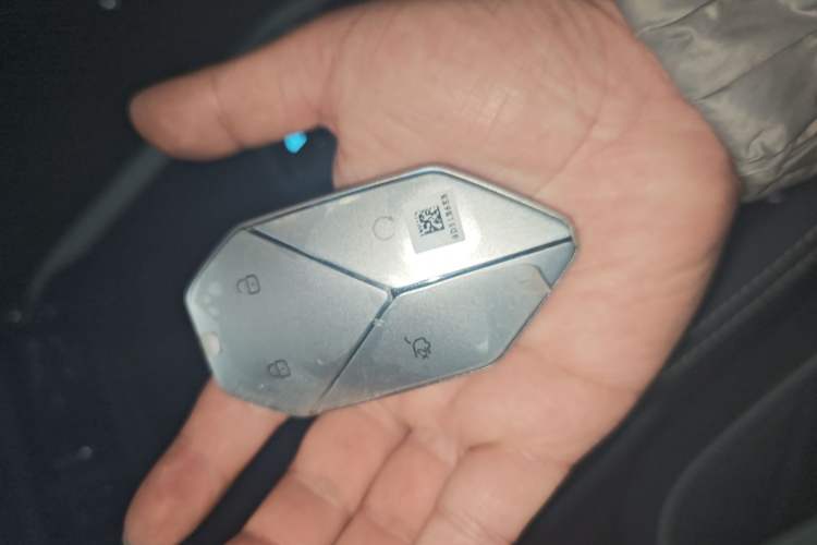 Used Formula Leopard 5 2023 Explore Edition
