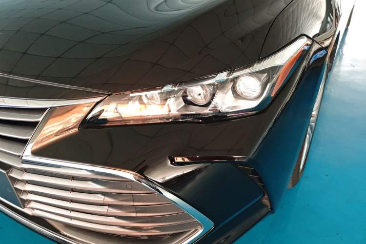 Used Toyota Avalon 2019 Dual-Engine 2.5L XLE Prestige Version China VI Standard