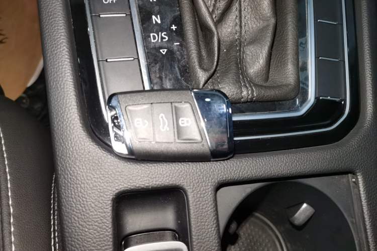 Used Volkswagen Magotan 2020 330TSI DSG Leading Model
