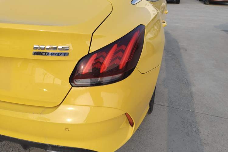 Used MG 5 2021 180 DVVT CVT Youth Luxury Edition