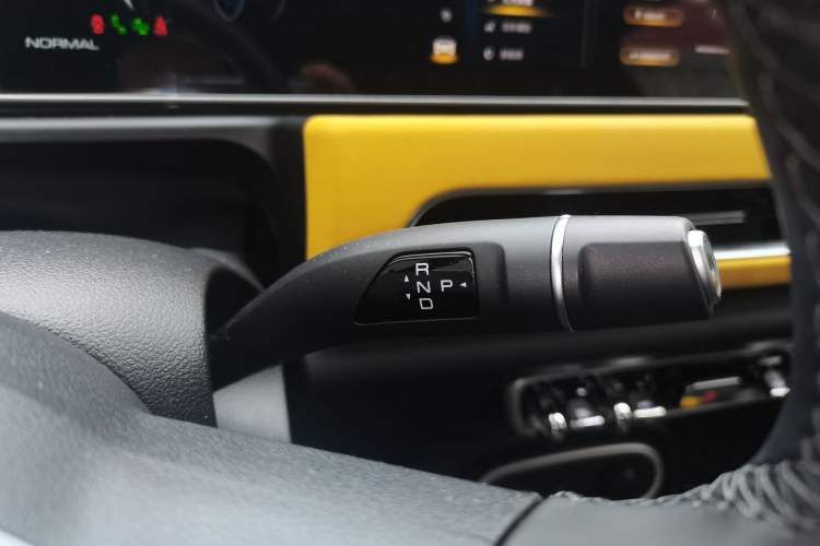 Used ORA Good Cat GT 2024 Mulan Edition 401 km Range Prestige Version 135 kW Gear Lever