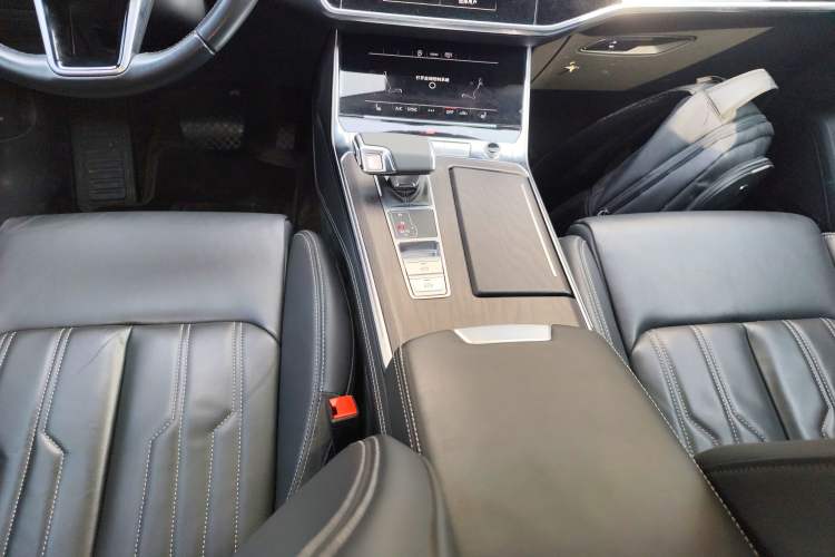 Used Audi A6L 2023 Updated 45 TFSI quattro Prestige Elegant Edition
