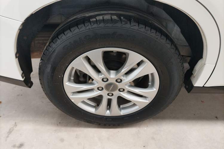 Used Haval M6 2018 Revised Version 1.5T DCT Two-Wheel Drive Elite Edition Right Rear Wheel Hub