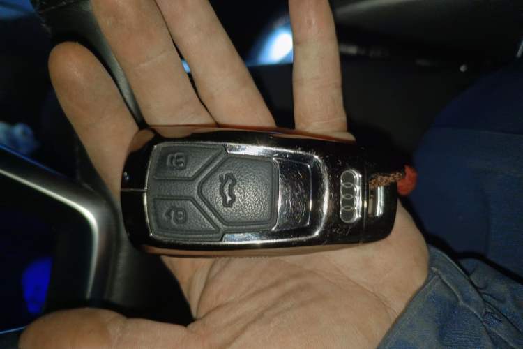 Used Audi Q5L 2020 Updated 40 TFSI Prestige Fashion Edition
