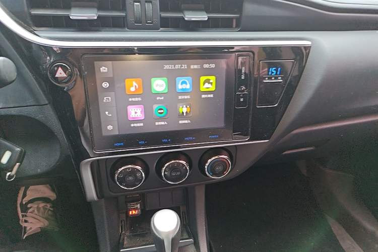 Used Toyota Corolla 2017 Revised Version 1.2T S-CVT GL Audio And AC Panel