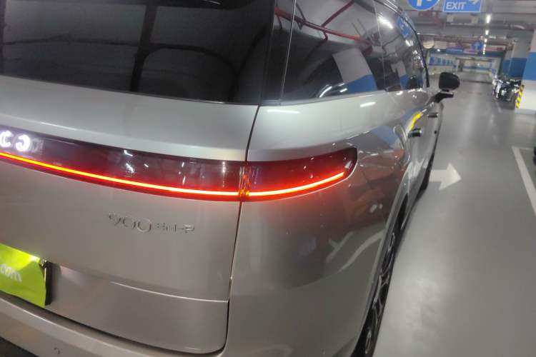 Used Lynk & Co 900 2025 2.0T Ultra Right Rear Taillight