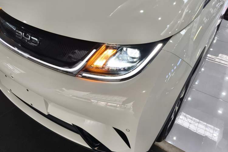 Used BYD Dolphin 2024 Honor Edition 420km Fashion Version
