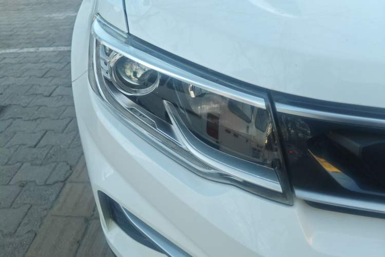 Used CHANGAN CS35PLUS 2018 1.6L Automatic Changlian Edition China V Standard Right Front Headlight
