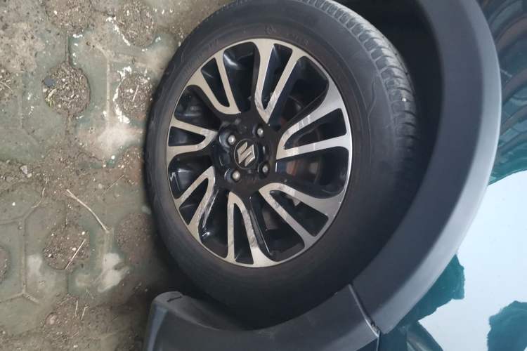 Used Suzuki Swift 2016 1.5L Automatic Fashionable Coolplay Edition
