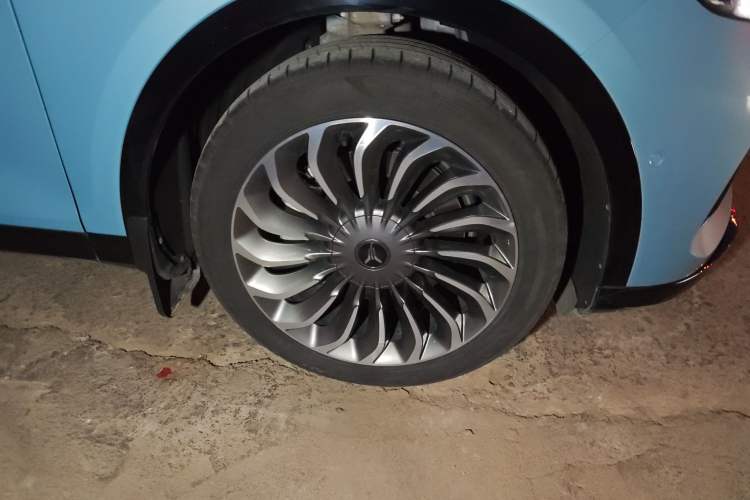 Used VOYAH FREE 2021 Four-Wheel Drive Standard All-Electric Exclusive Luxury Package Right Front Wheel Hub