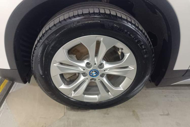 Used BMW X1 New Energy 2019 xDrive25Le Mileage Upgrade Version Left Front Wheel Hub