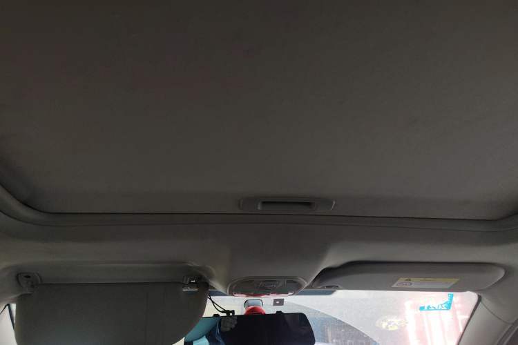 Used Citroen Elysee 2015 Zhishang Edition 1.6L Manual Fashion Model
