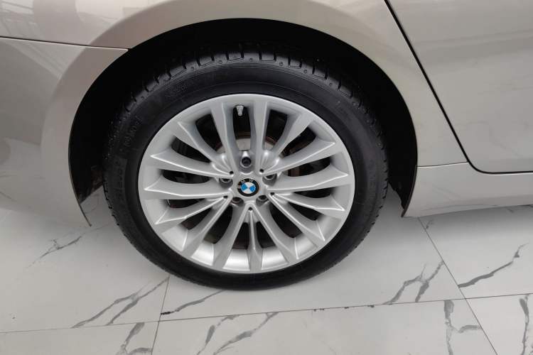 Used BMW 5 Series 2019 Facelifted 530Li Leading Edition Luxury Package
