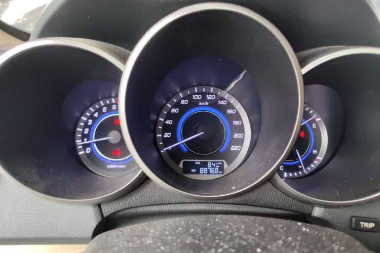 Used CHANGAN Eado 2015 1.6L Manual Luxury Model China IV Standard Instrument Cluster