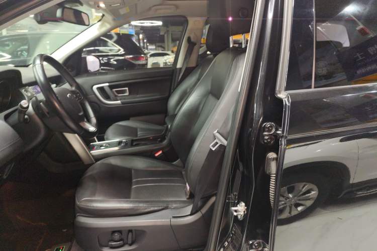 Used Land Rover Discovery Sport 2018 240 PS SE Version Left Front Seat