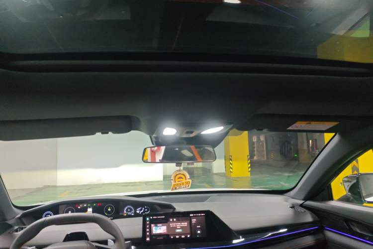 Used Changan UNI-V 2024 1.5T Prestige Sport Edition