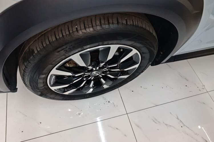 Used GAC Trumpchi EMKOO 2022 2.0 ATK TwinStar Pro Edition Left Front Wheel Hub