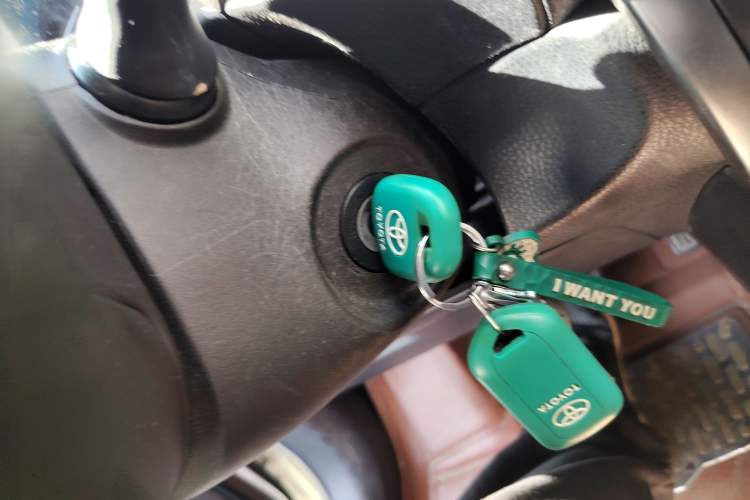 Used Toyota YARiS L Zhi Xuan 2015 1.5E Automatic Charm Edition